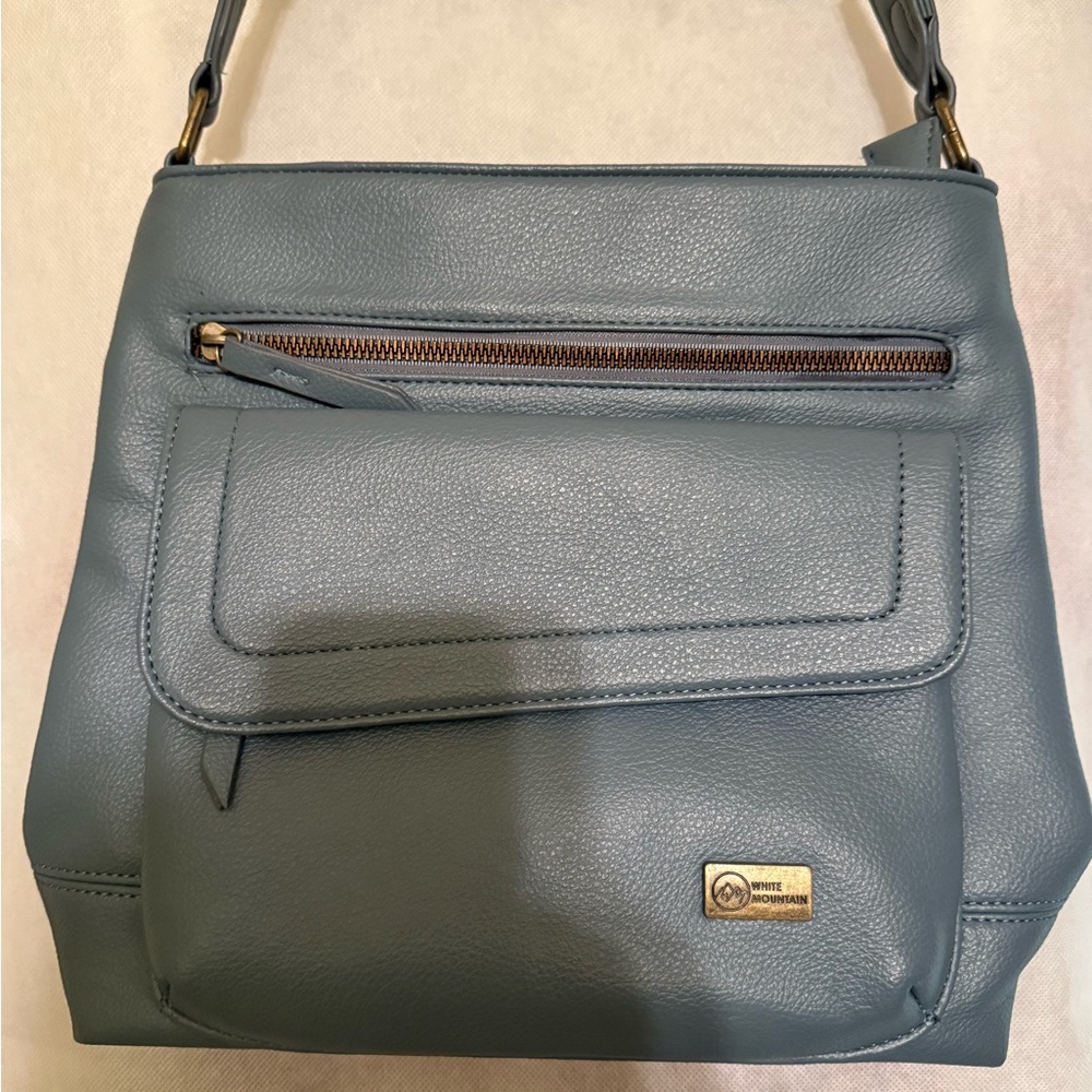 White Mountain Blue Shoulder Bag